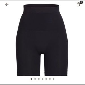 SKIMS core control short mid thigh can